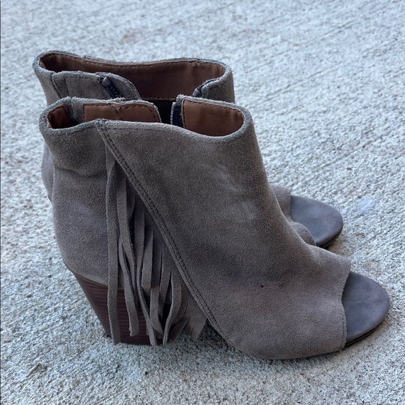 Kenneth Cole Reaction Fringe Suede Open-Toe Ankle Boots - Tan/Gray - Picture 3 of 6